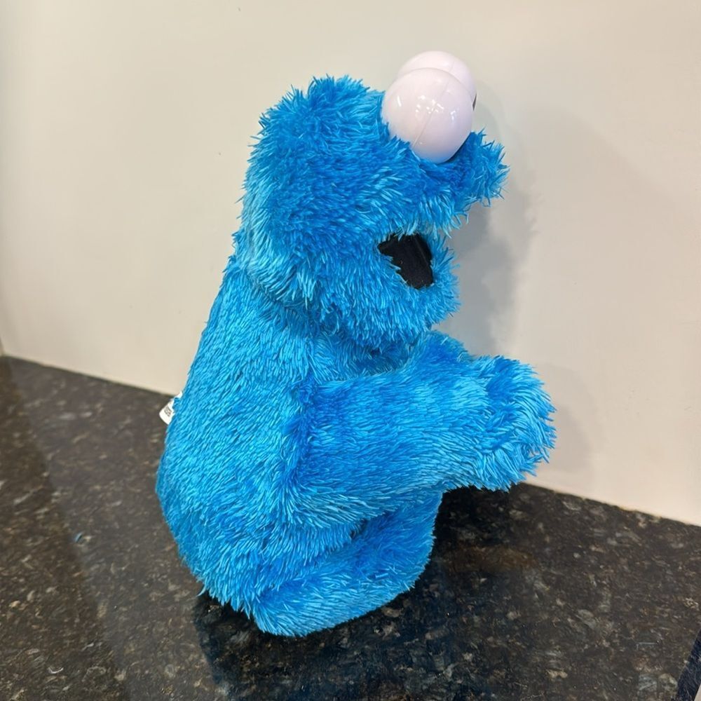 Sesame Street Cookie Monster 14" Plush w/Sound (Hasbro, Sesame Workshop … - Picture 6 of 9